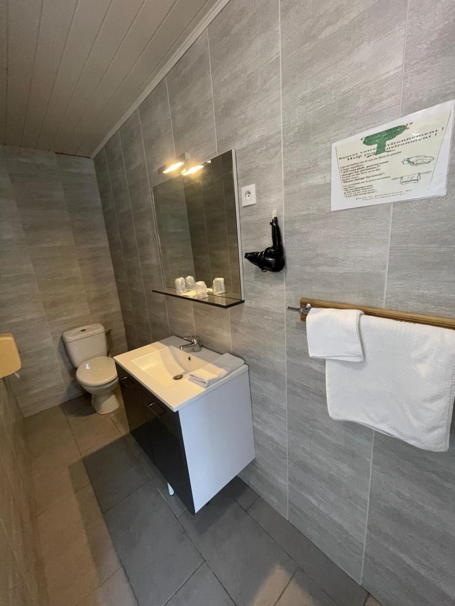 Hotel Auberge Des Charmilles Sainte-Soulle Cameră foto